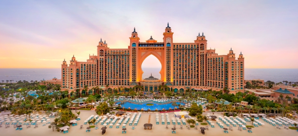 Atlantis Dubai belohnt Sommergäste mit einem Resort-Gutschein in Höhe ihrer Emirates-Reiseversicherung